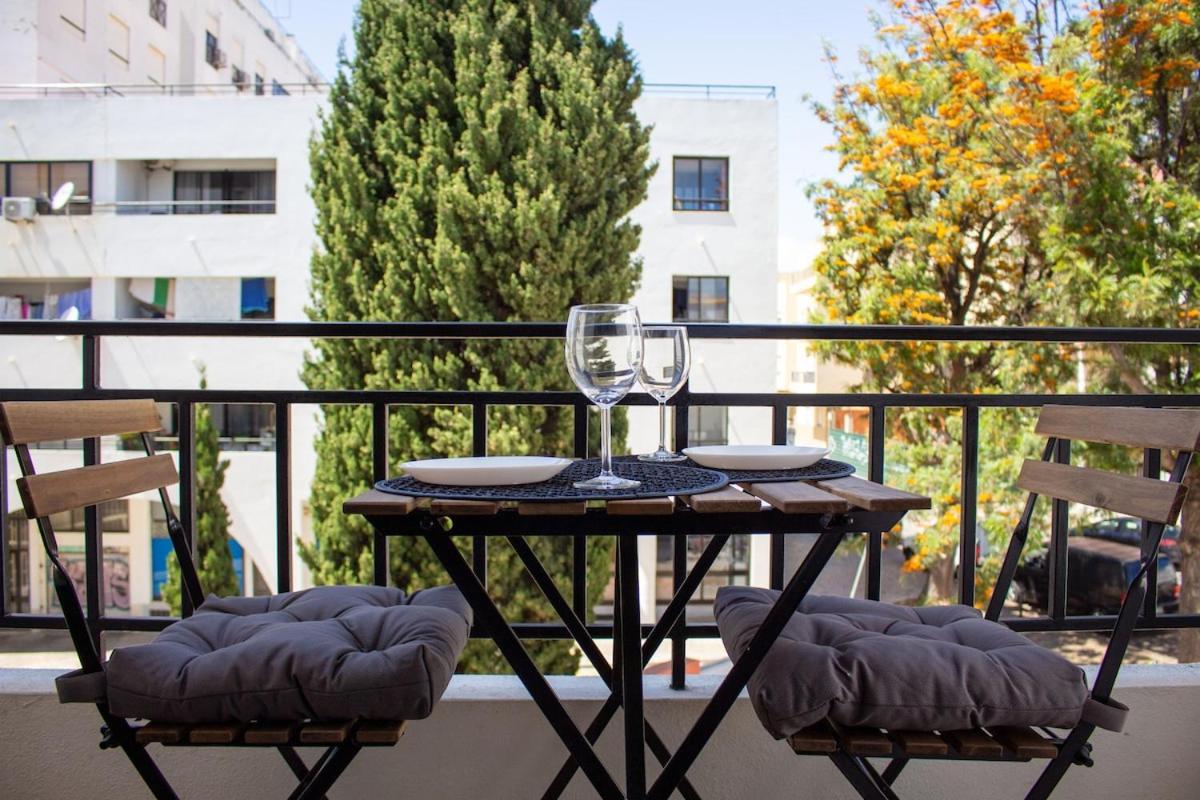 Quarteira-your Seaside Getaway Apartment *