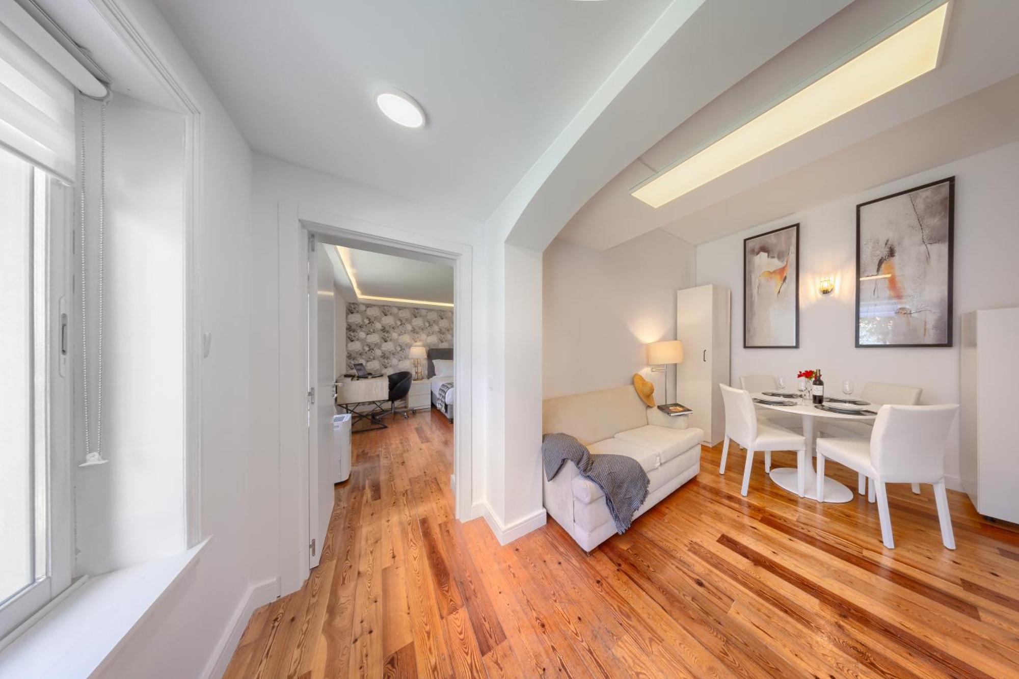 Mbird Riviera Flat 1 Estoril