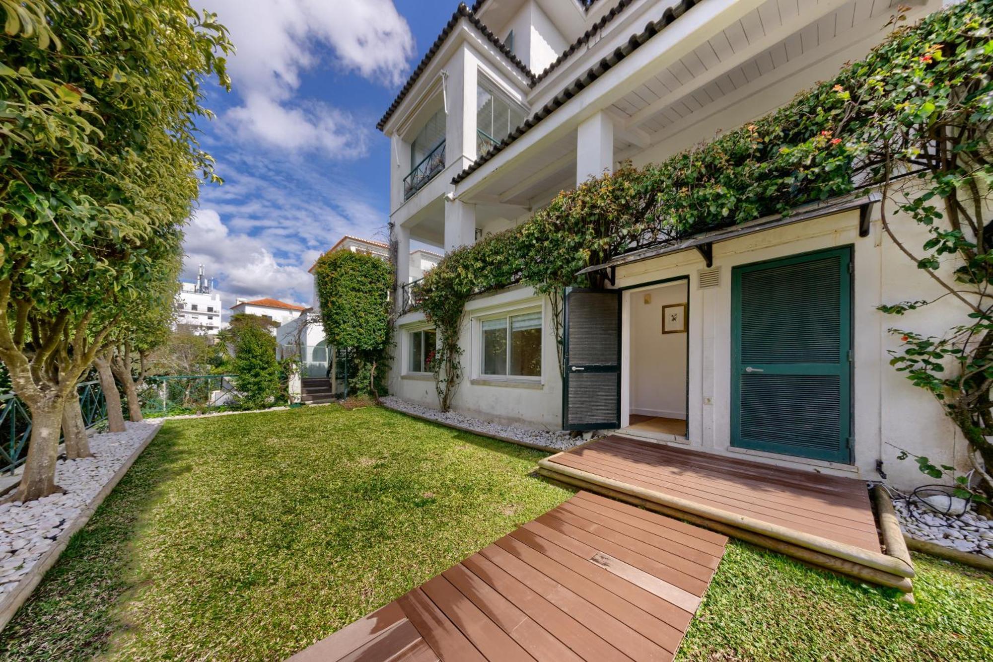 Apartment Mbird Riviera Flat 1 Estoril