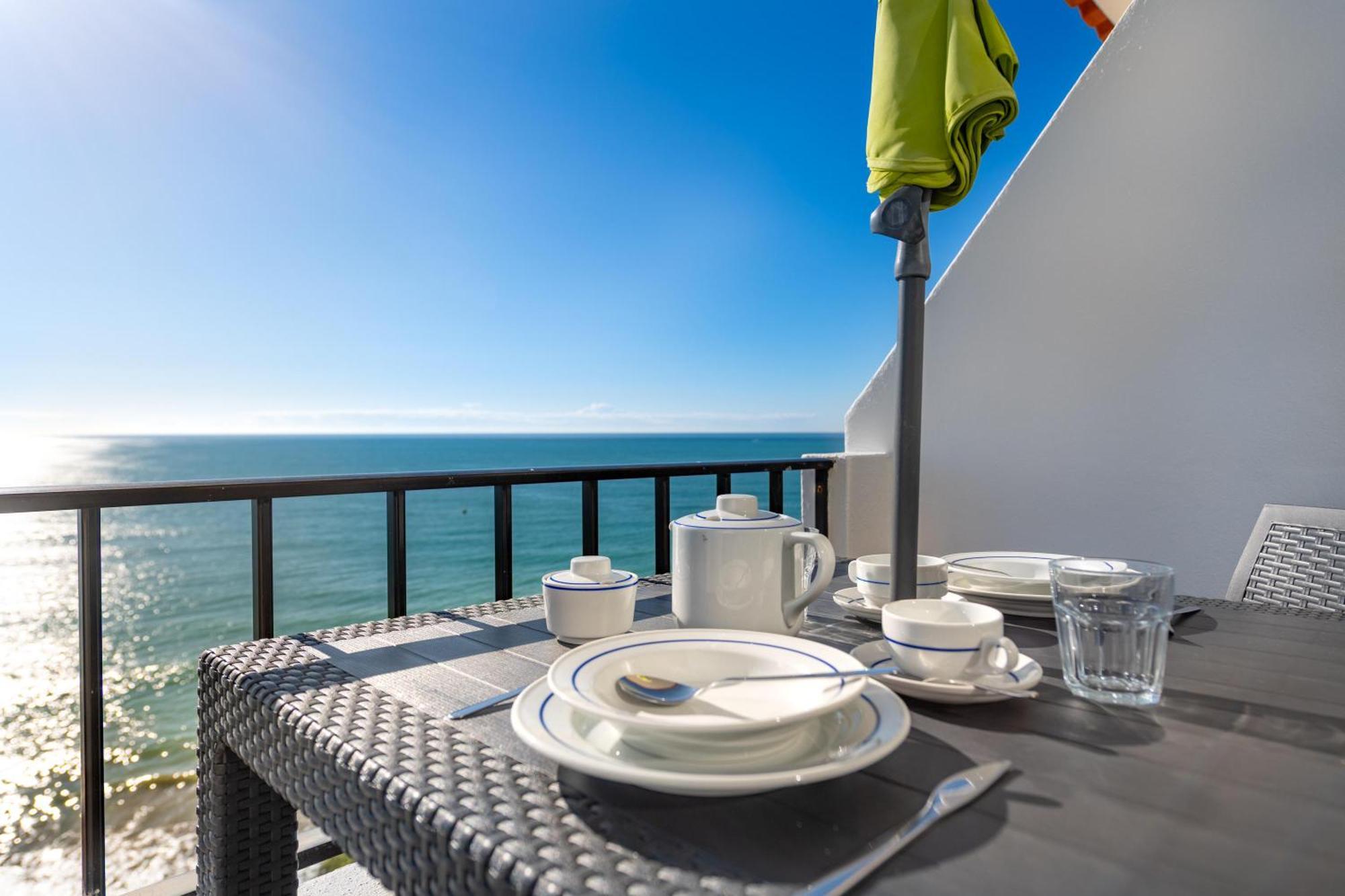 Sunset Azul - Sea View - Free Wifi - By Bedzy *