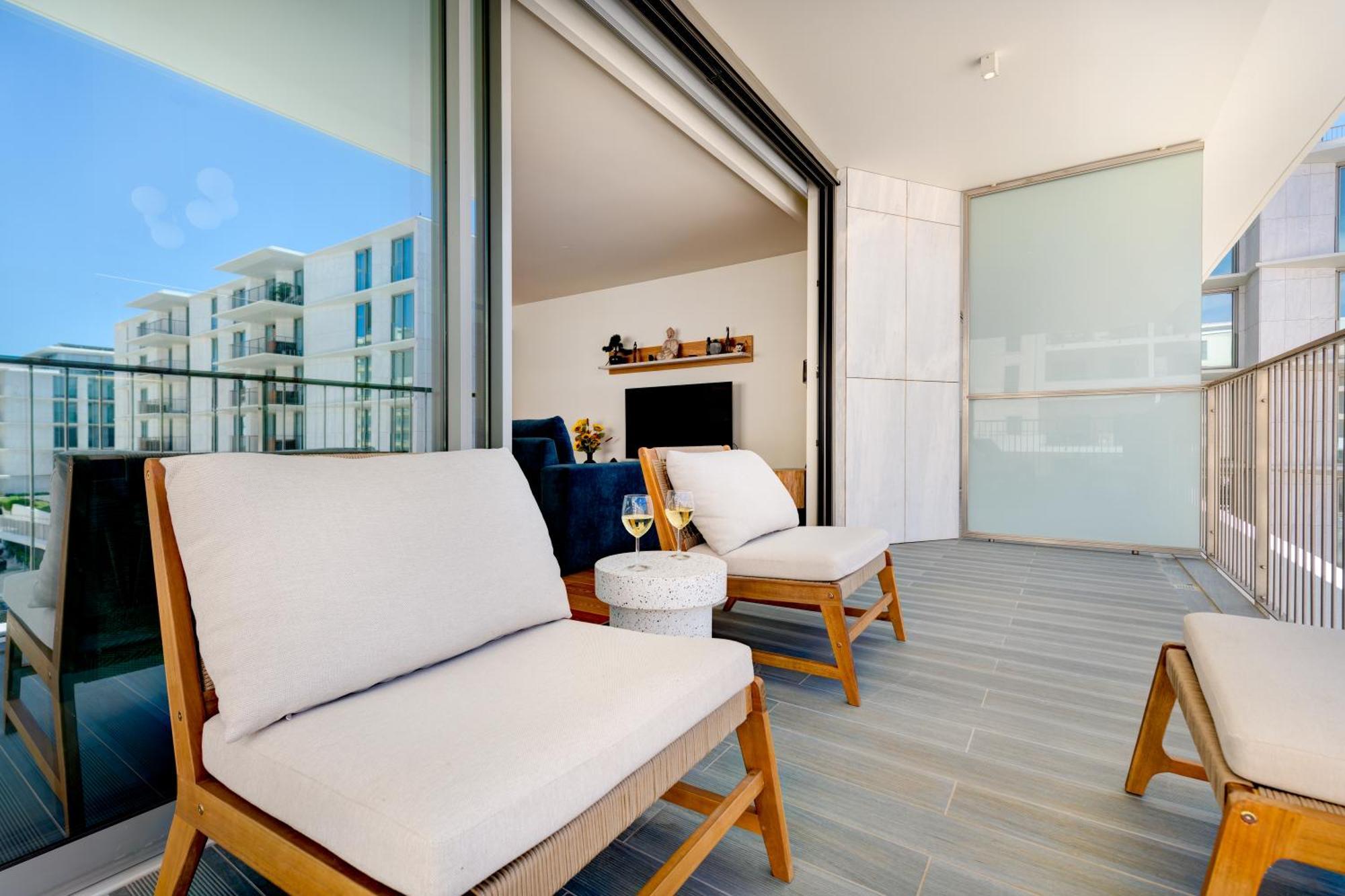 Bayline - Heated Indoor Swimming Pool - - By Bedzy Apartment