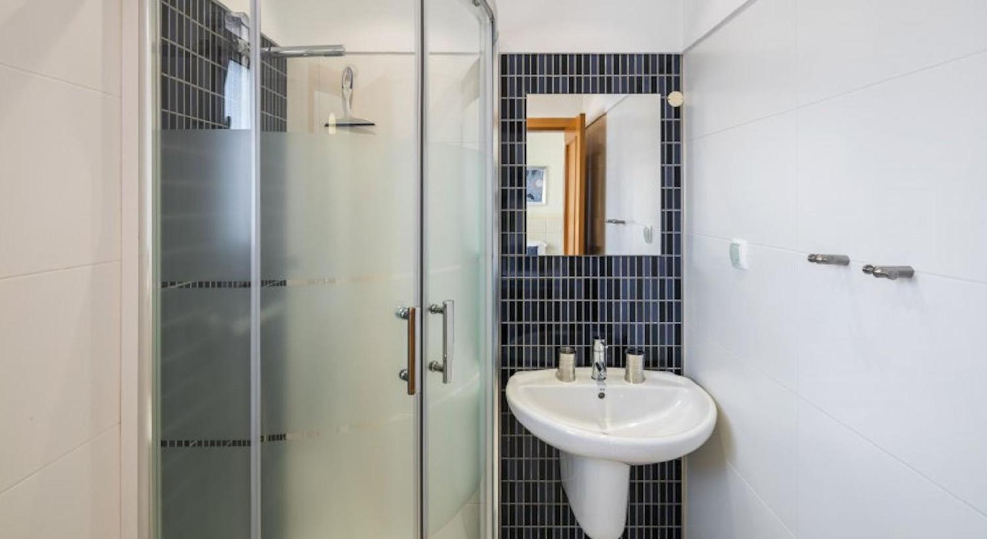 Villa Villa Povo Do Burro, Beautiful And Elegant Villa, Few Minutes Walk To Resort Centre *