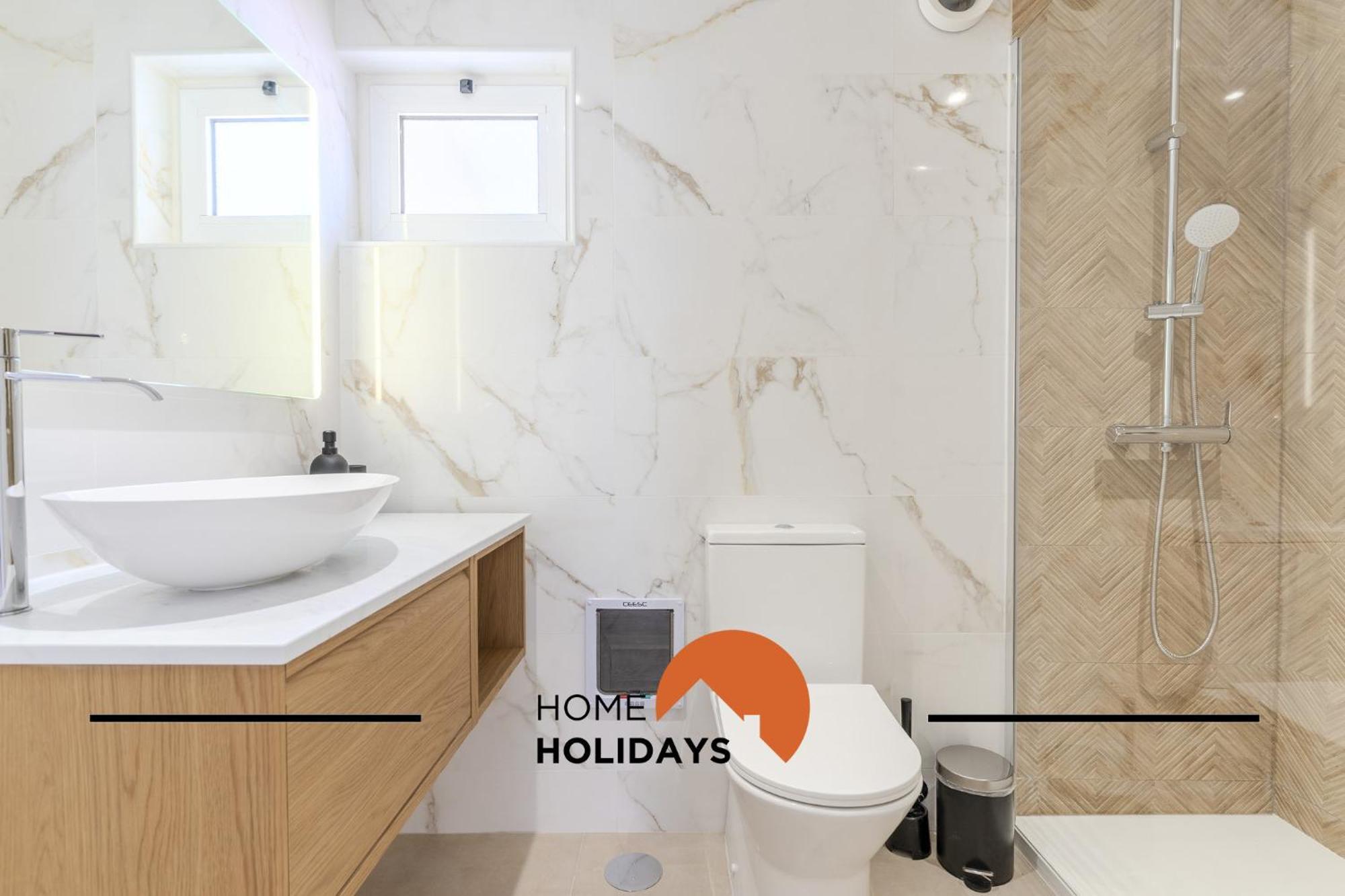 #171 Pateo 2 Flat By Holidays Holiday home *