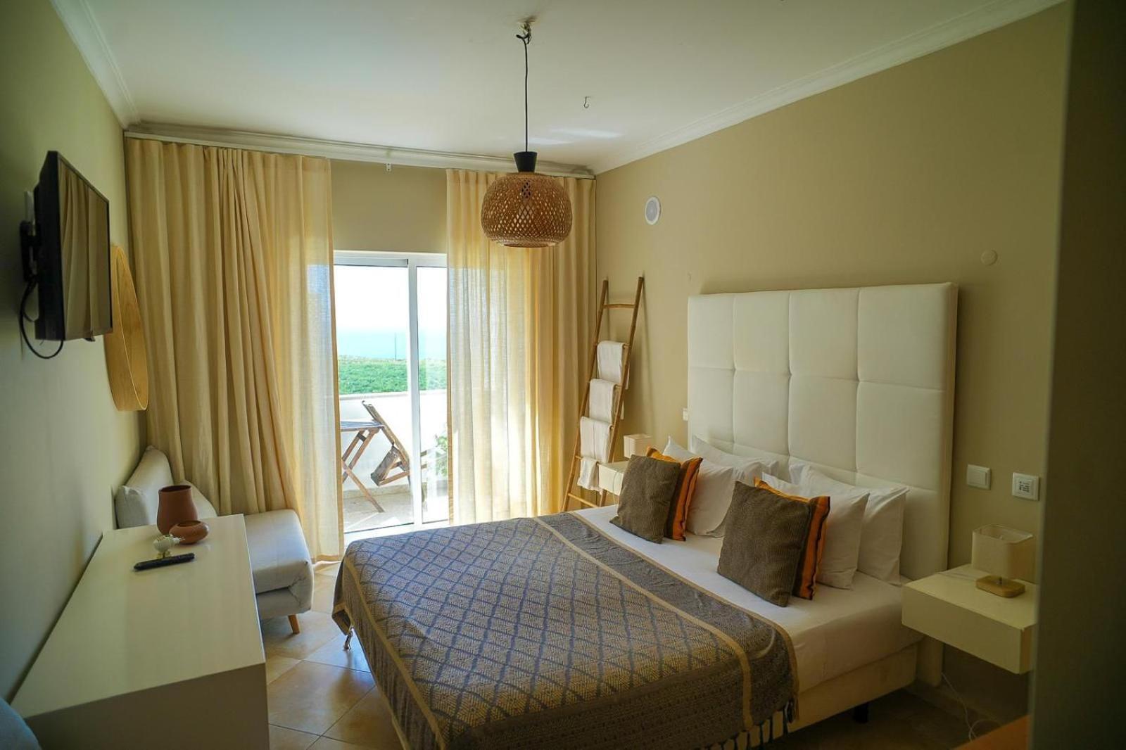 Arrifana Destination Bed & Breakfast