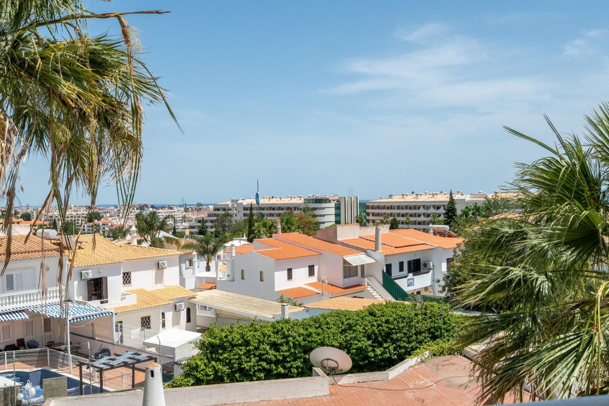 Bellavista Avenida By Beguest