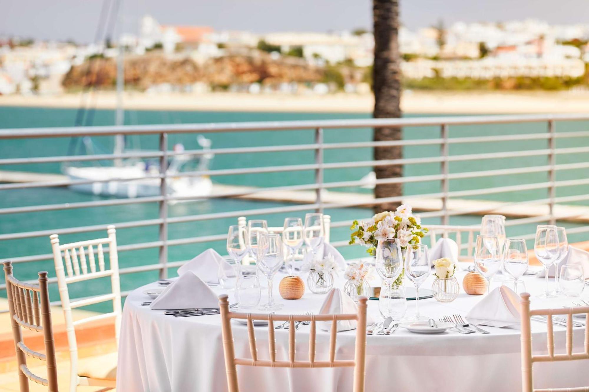Nh Marina Hotel