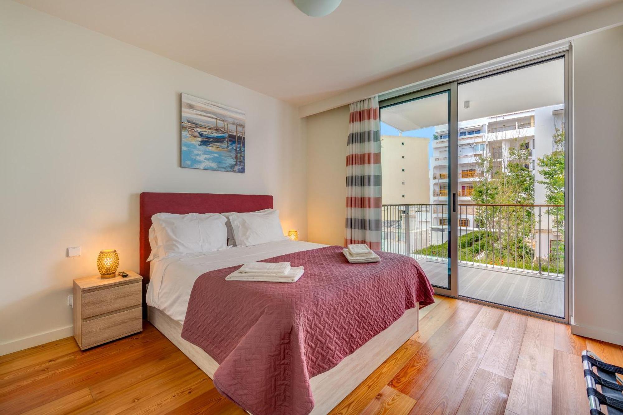 Cond Bayline Cavala - - Pool - Gym - - By Bedzy Apartment