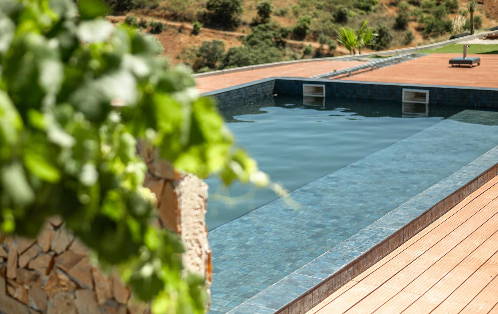 Portugal's Infinity Seabreeze House