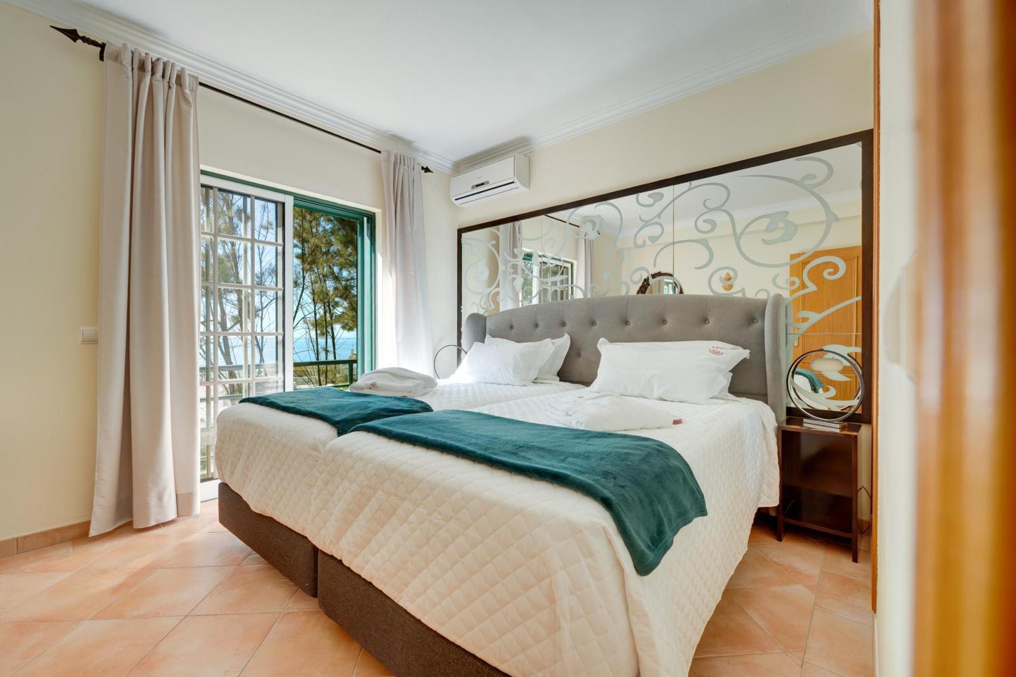 Apartahotel Muthu Clube Da Oura 4*