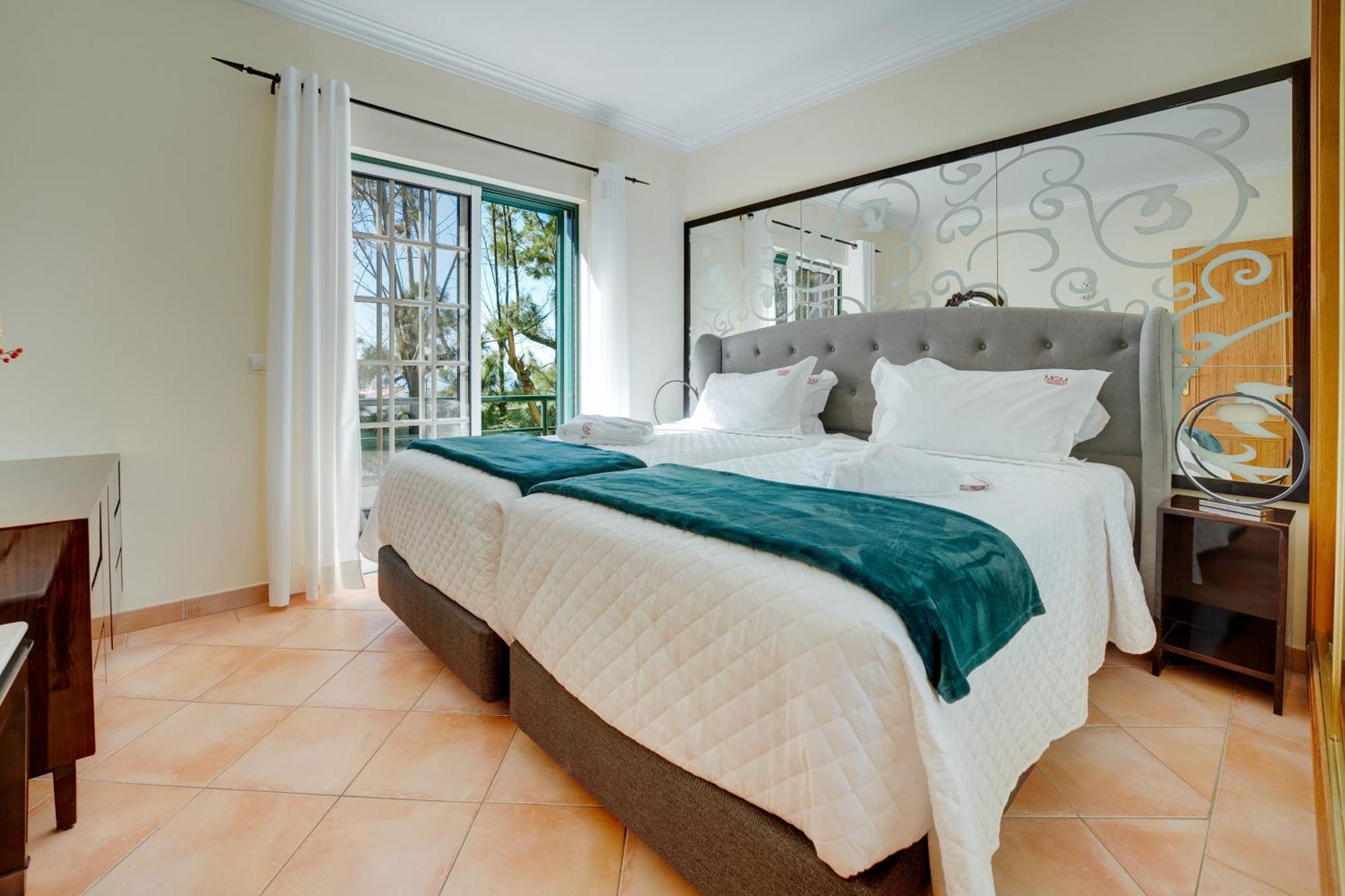 Apartahotel Muthu Clube Da Oura 4*