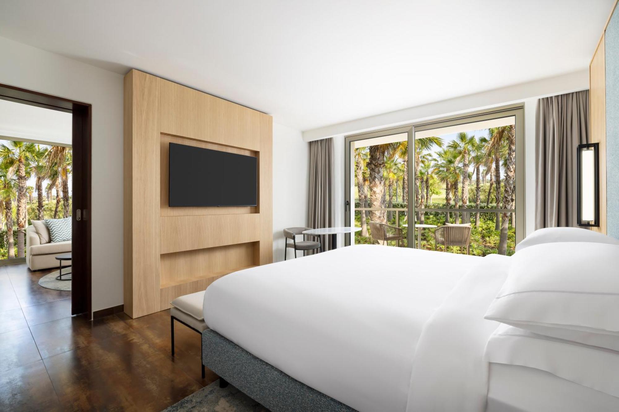 Hotel Algarve Marriott Salgados Golf & Conference Center 5*
