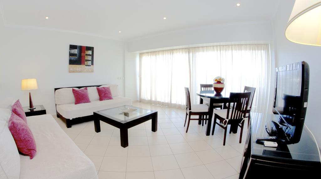 Parque Mourabel, Oasis Village & Pe Do 3*
