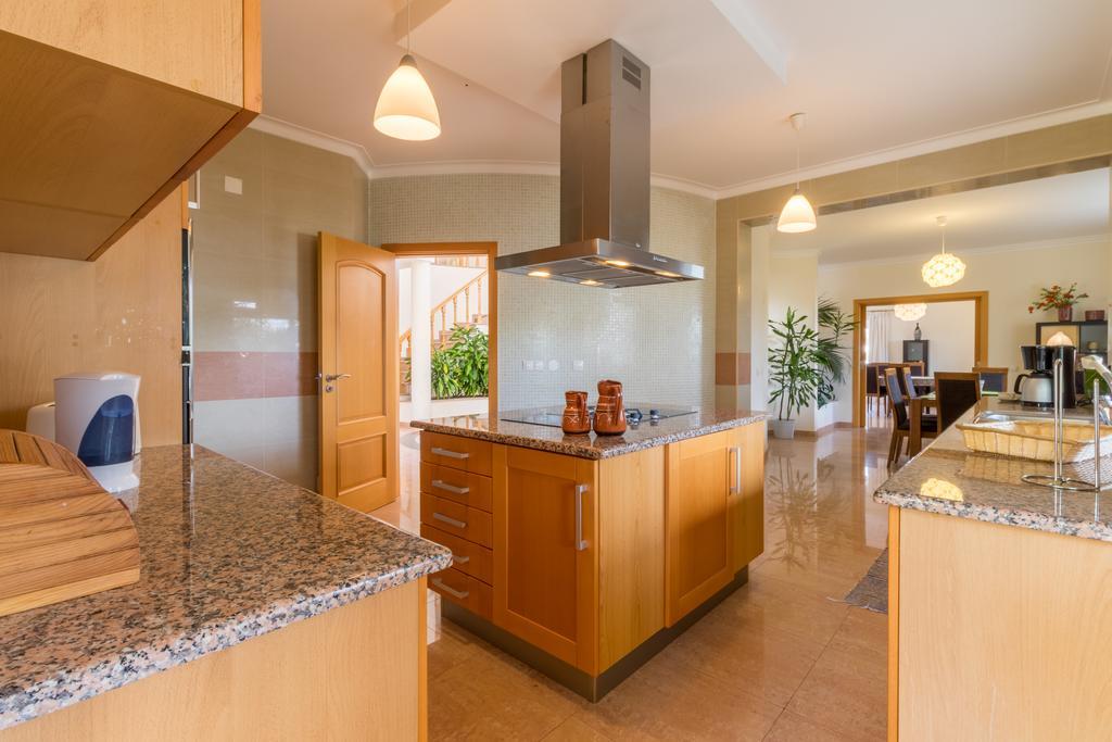 V5 Villa *