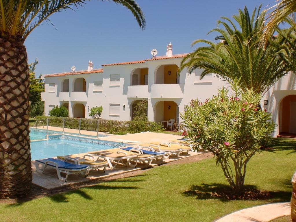 Ponta Grande Carvoeiro Holiday park 3*