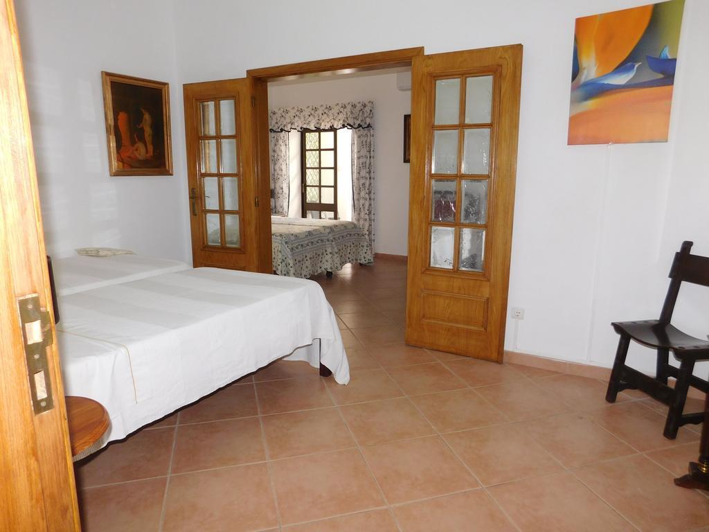Dinas Guesthouse 3* Lagos