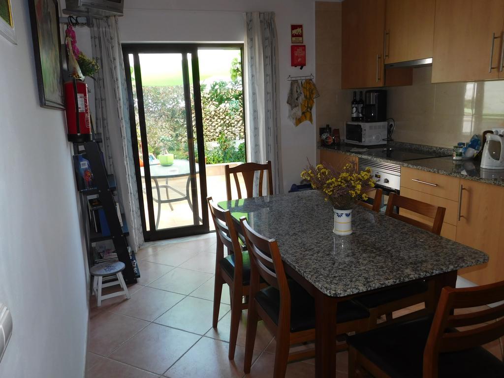 Guest house Dinas Guesthouse Lagos