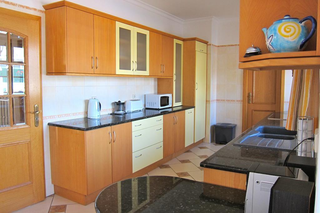 6 Bedroom Brady Private With Pool And Garden Albufeira