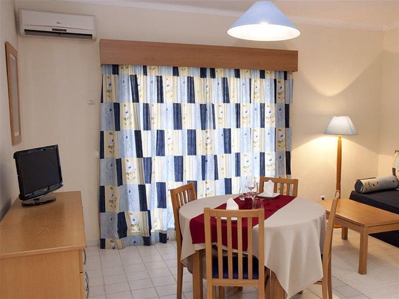 Aparthotel Clube Brisamar 3*