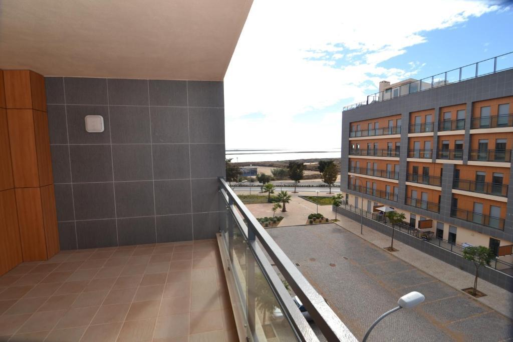 Privilege Folha De Louro With Rooftop Pool, Village Marina -
