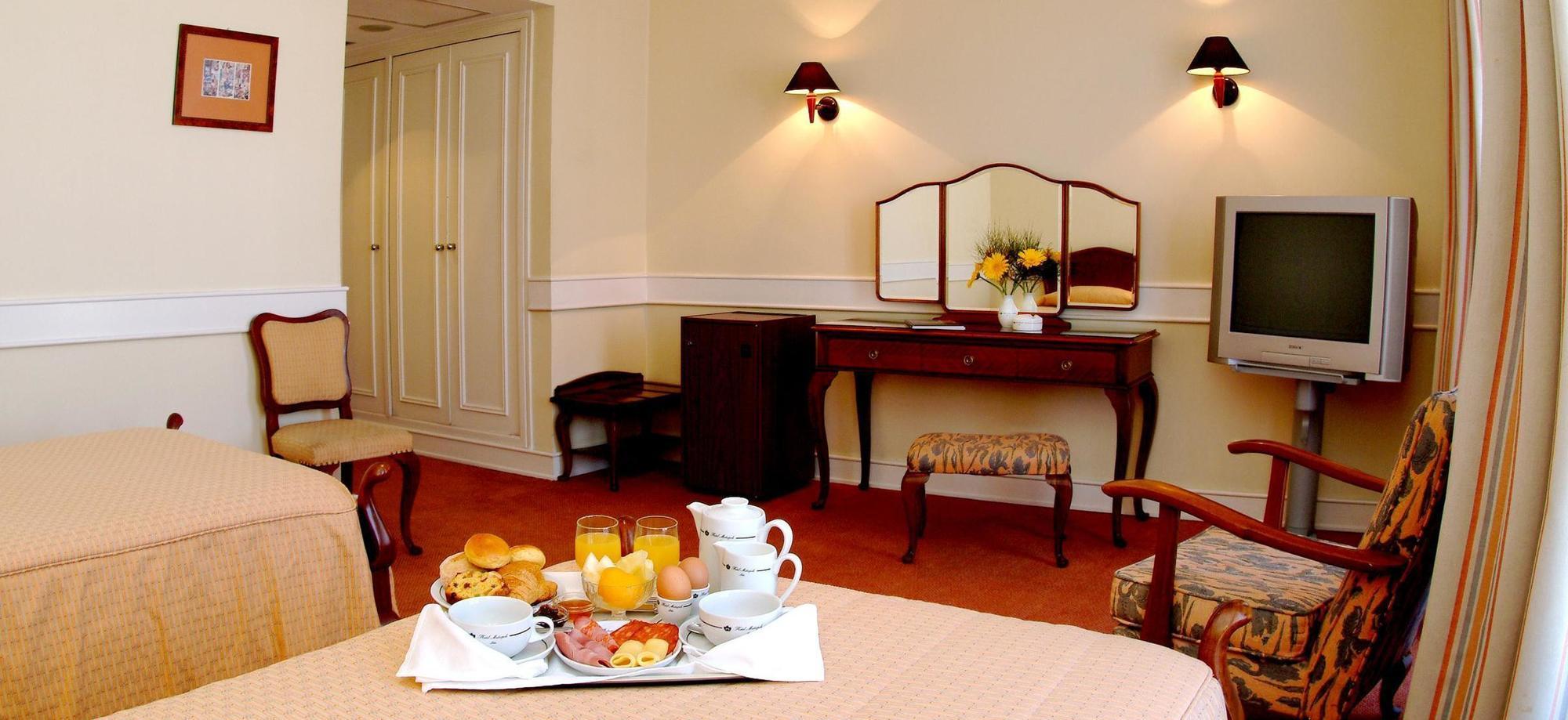 Metropole 3*