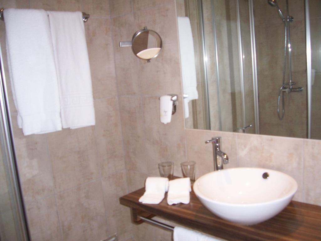 By Kavia Hotel 2*