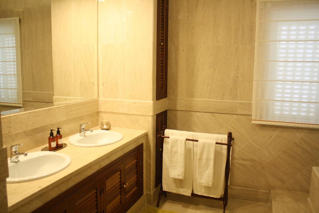 Bed & Breakfast Encosta Da Luxury