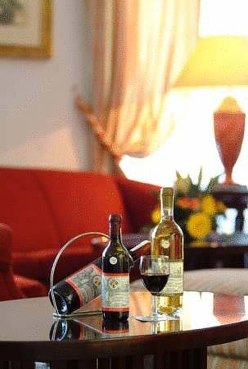 Metropole Hotel 3*