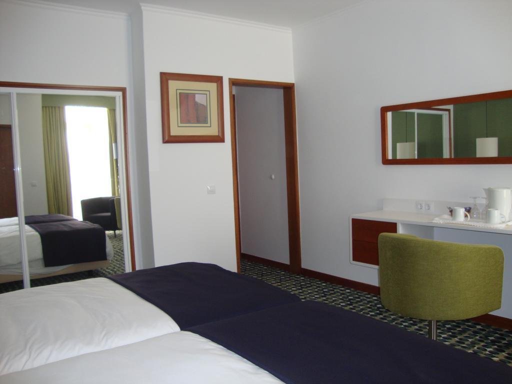 Hotel Algarve - Armacao De Pera, An Ihg 4*