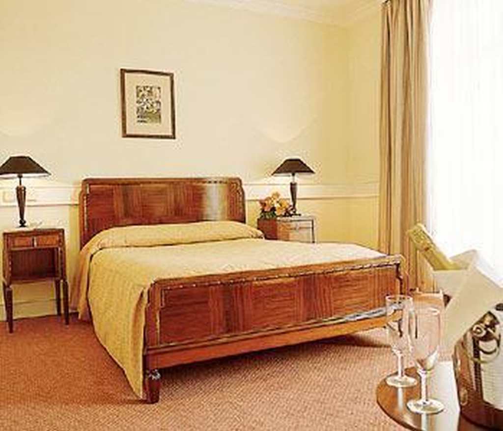 Metropole 3* Lisbon
