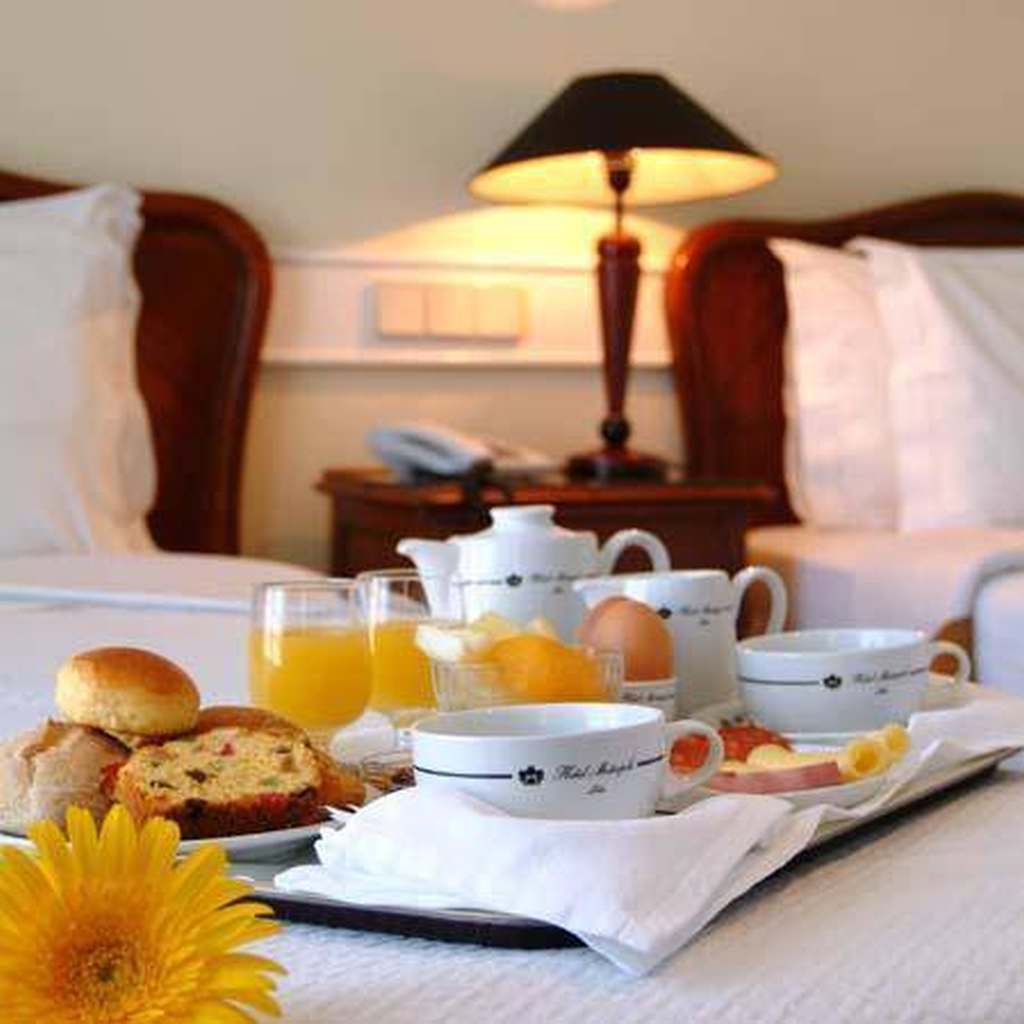 Metropole Hotel 3*