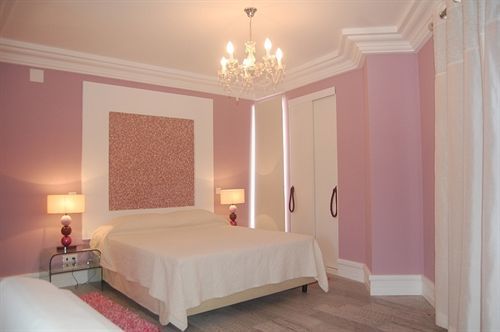 Seventies Bed & Breakfast Lagos