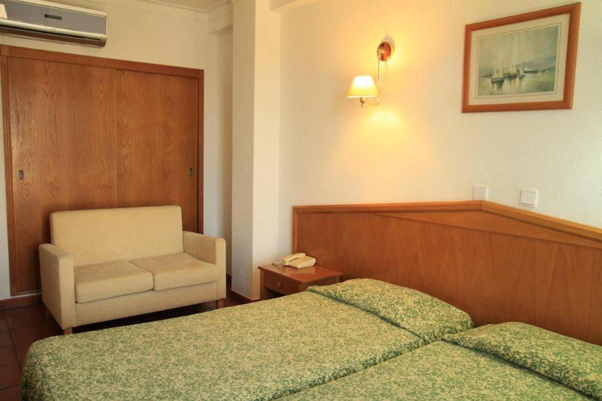 Hotel Colina Do Mar 3*