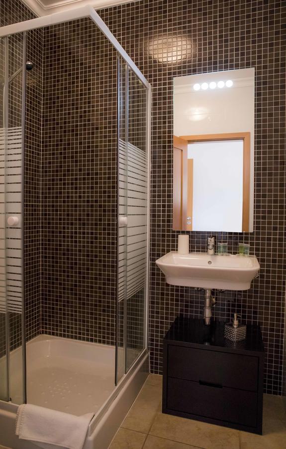 C02 - Luxury 3 Bed With Pool View * Lagos