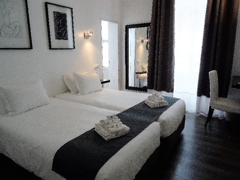Hotel By Kavia