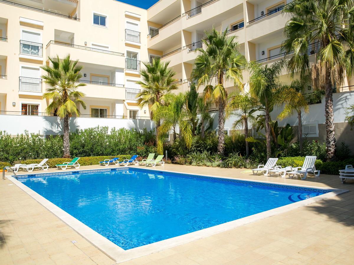 Apartamento C04 - Pool View 3 Bed *
