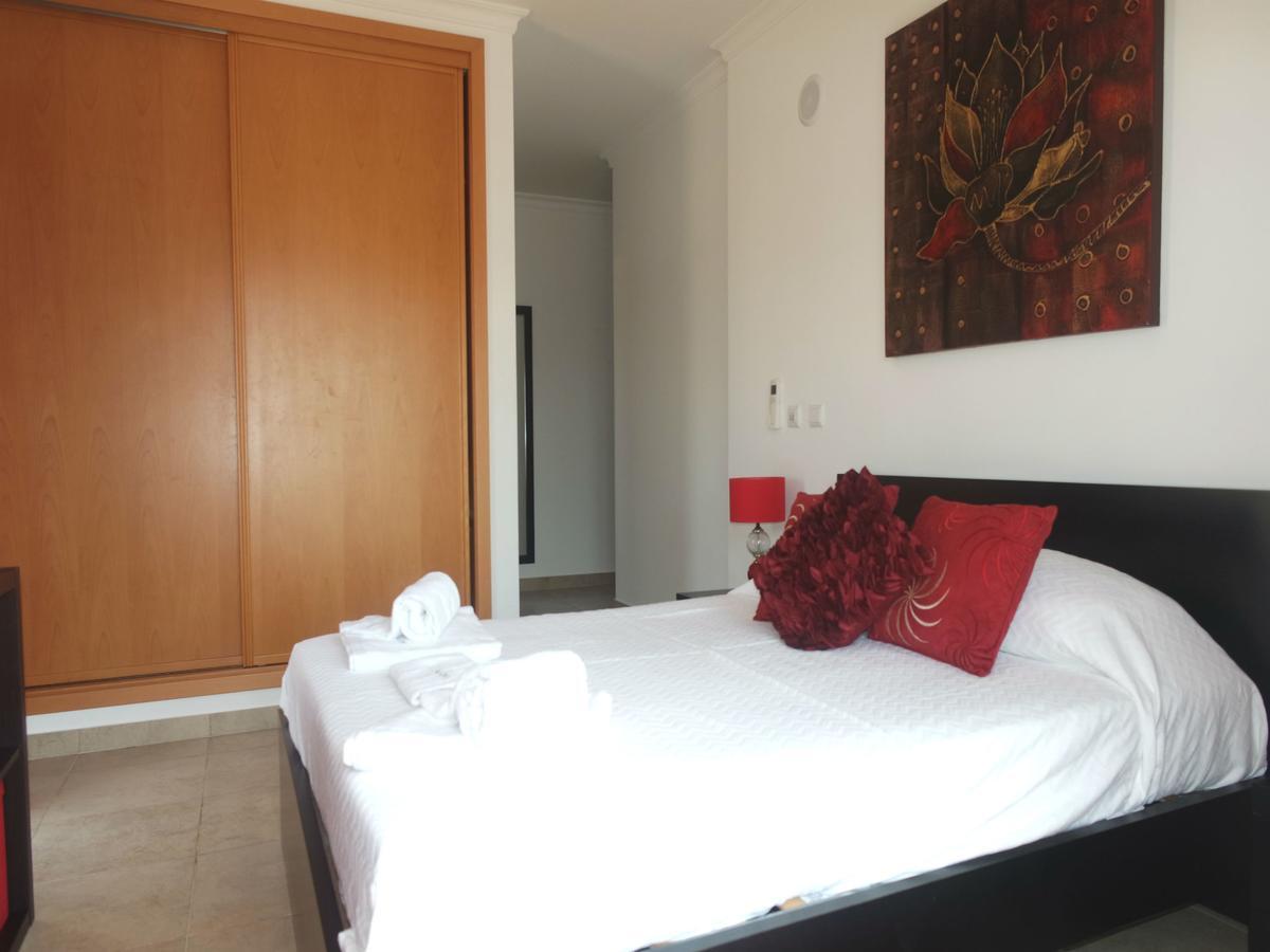 C04 - Pool View 3 Bed Apartamento Lagos