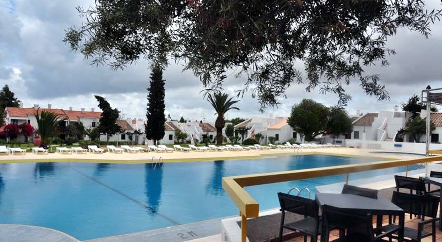 Resort Pedras Da Rainha 3*