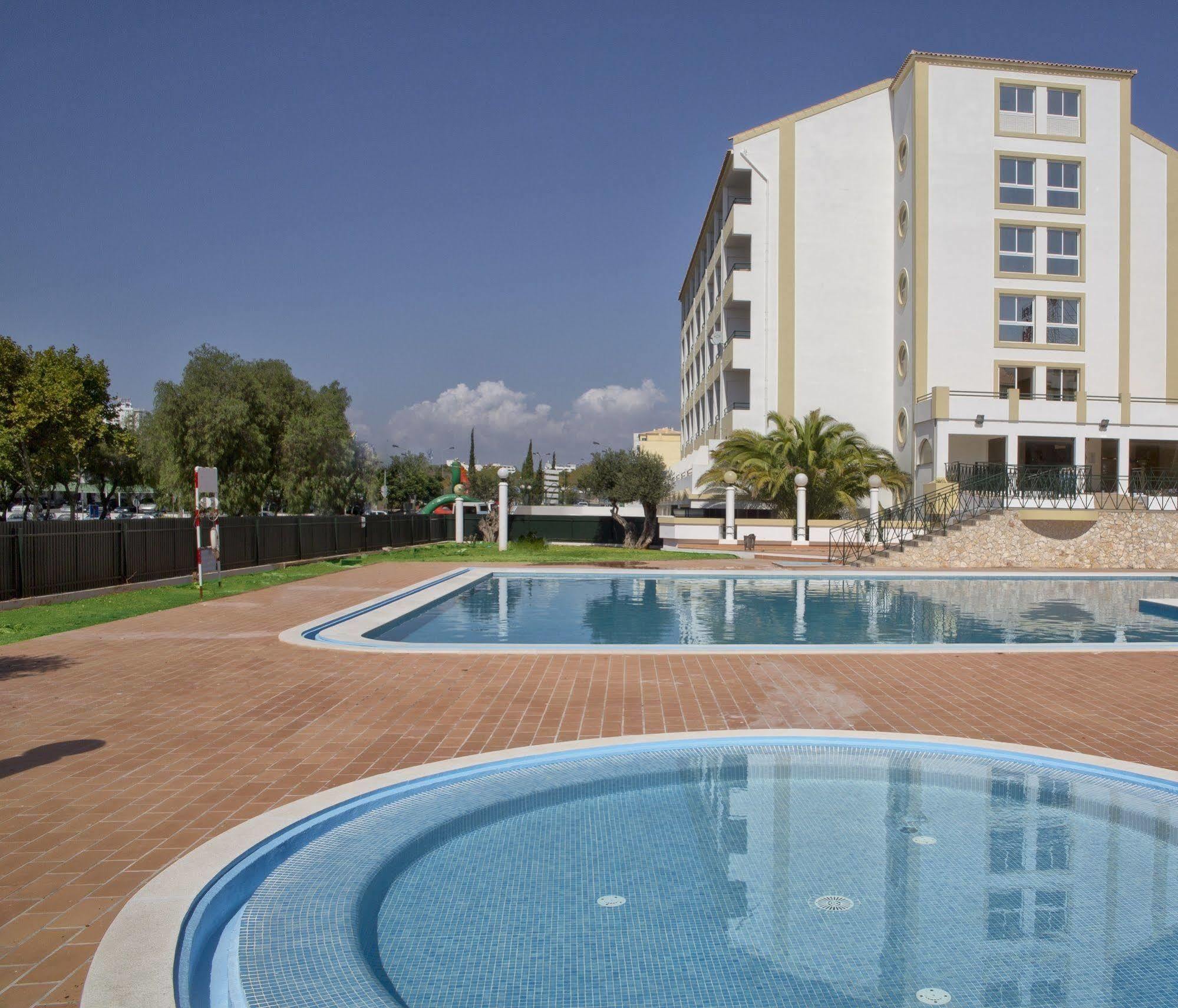 Aparthotel Ourabay - Art & Holidays 4*