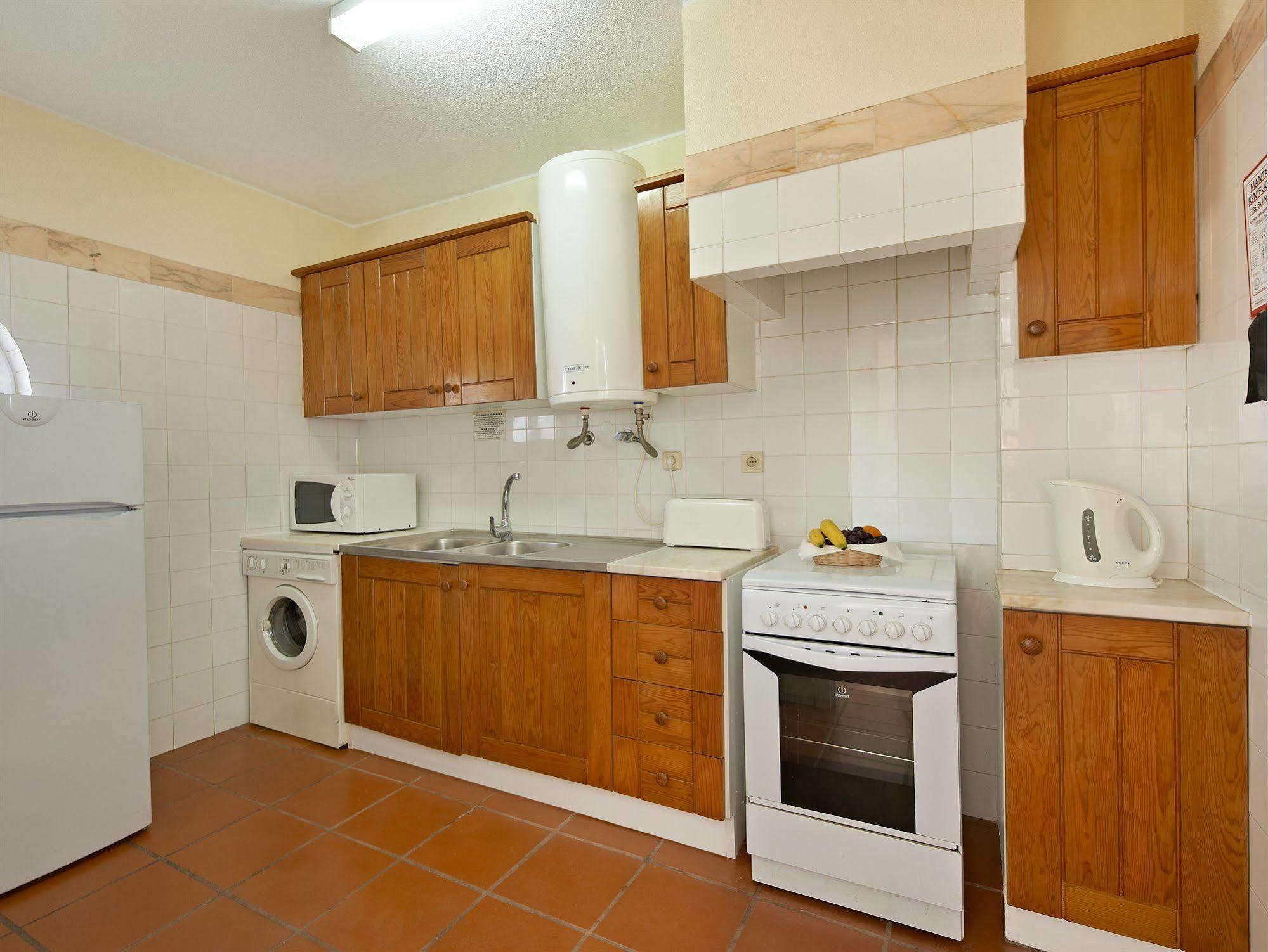 Cheerfulway Alba Aparthotel 3*