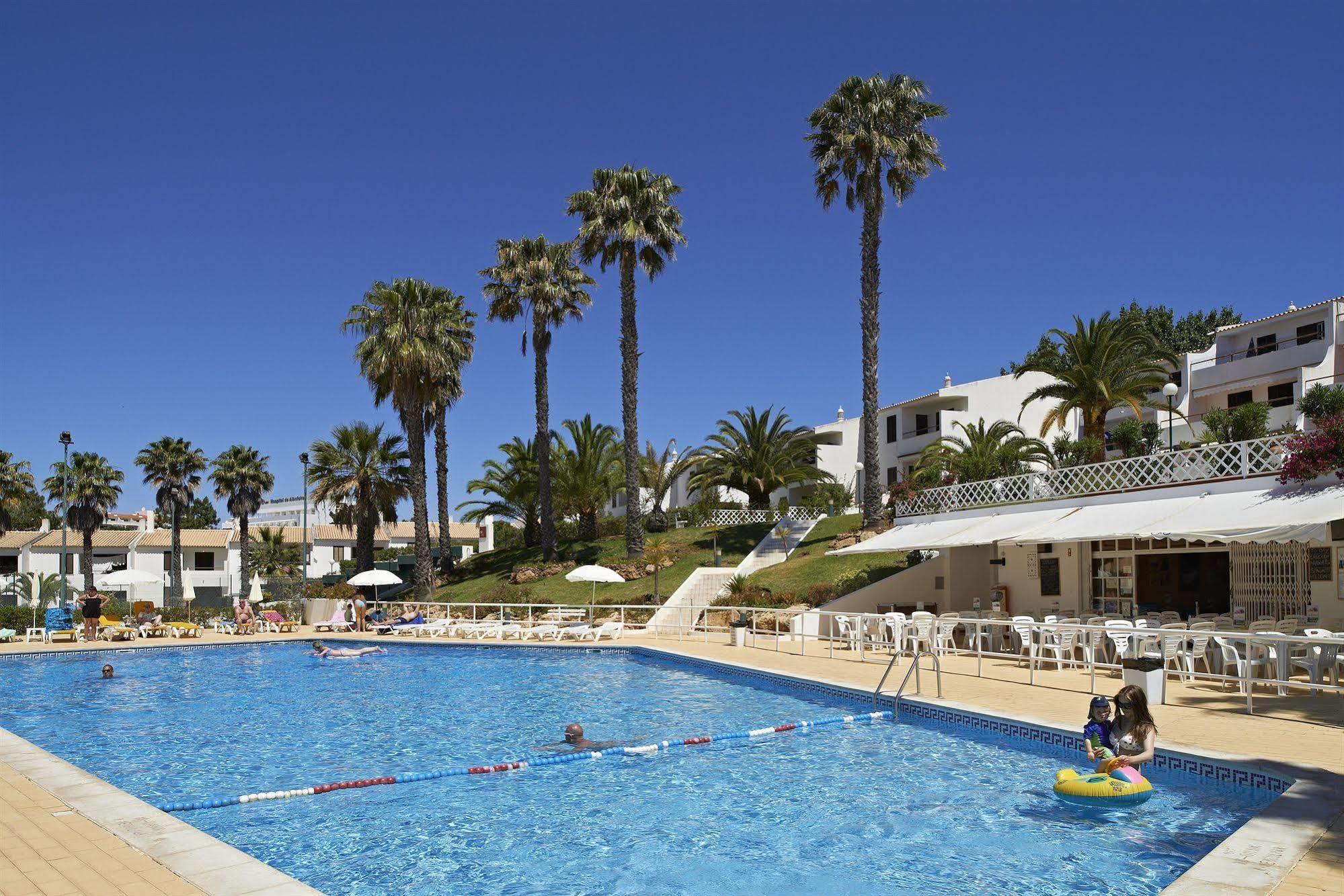 Aparthotel Cheerfulway Alba 3*