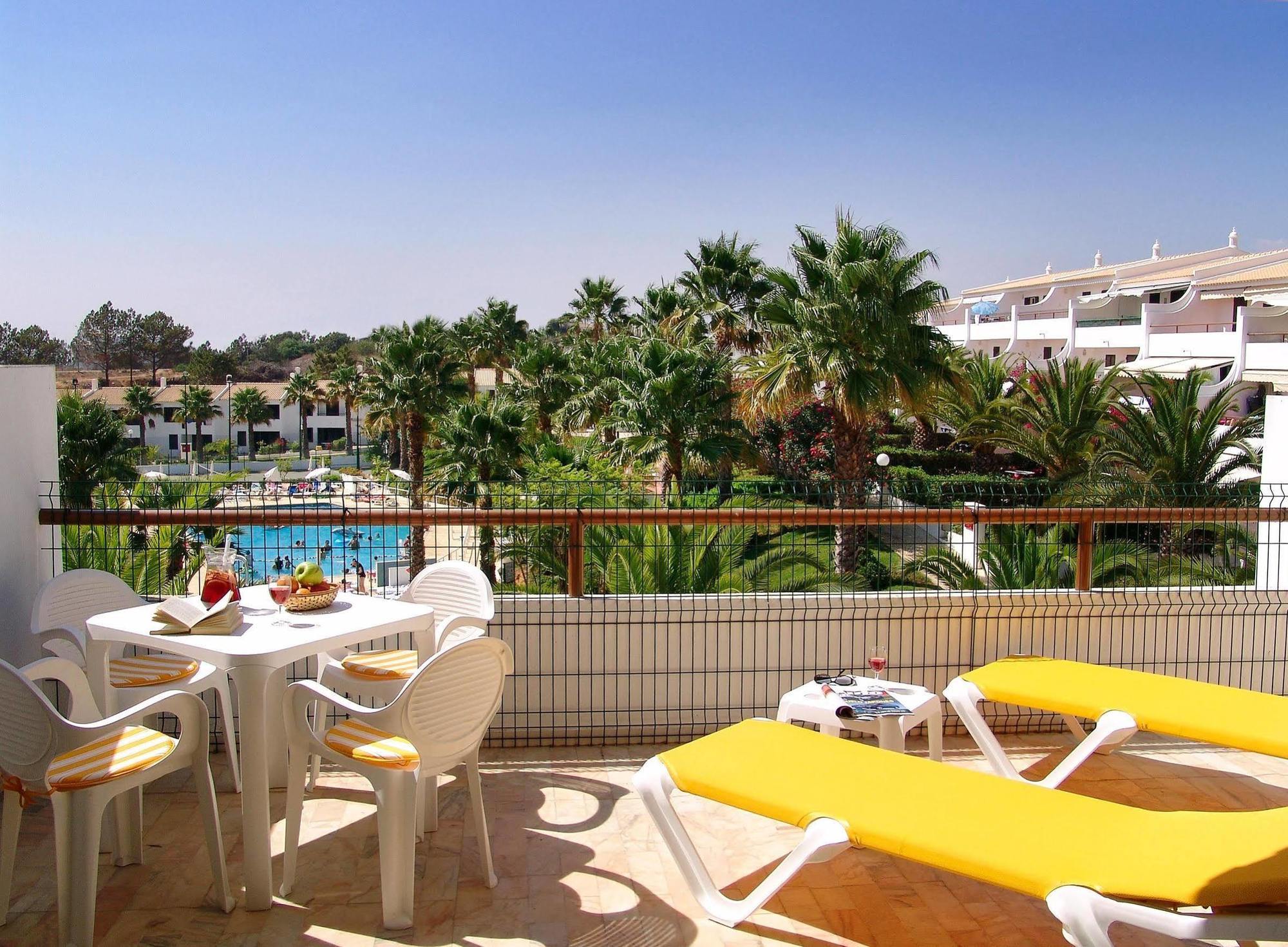 Aparthotel Cheerfulway Alba