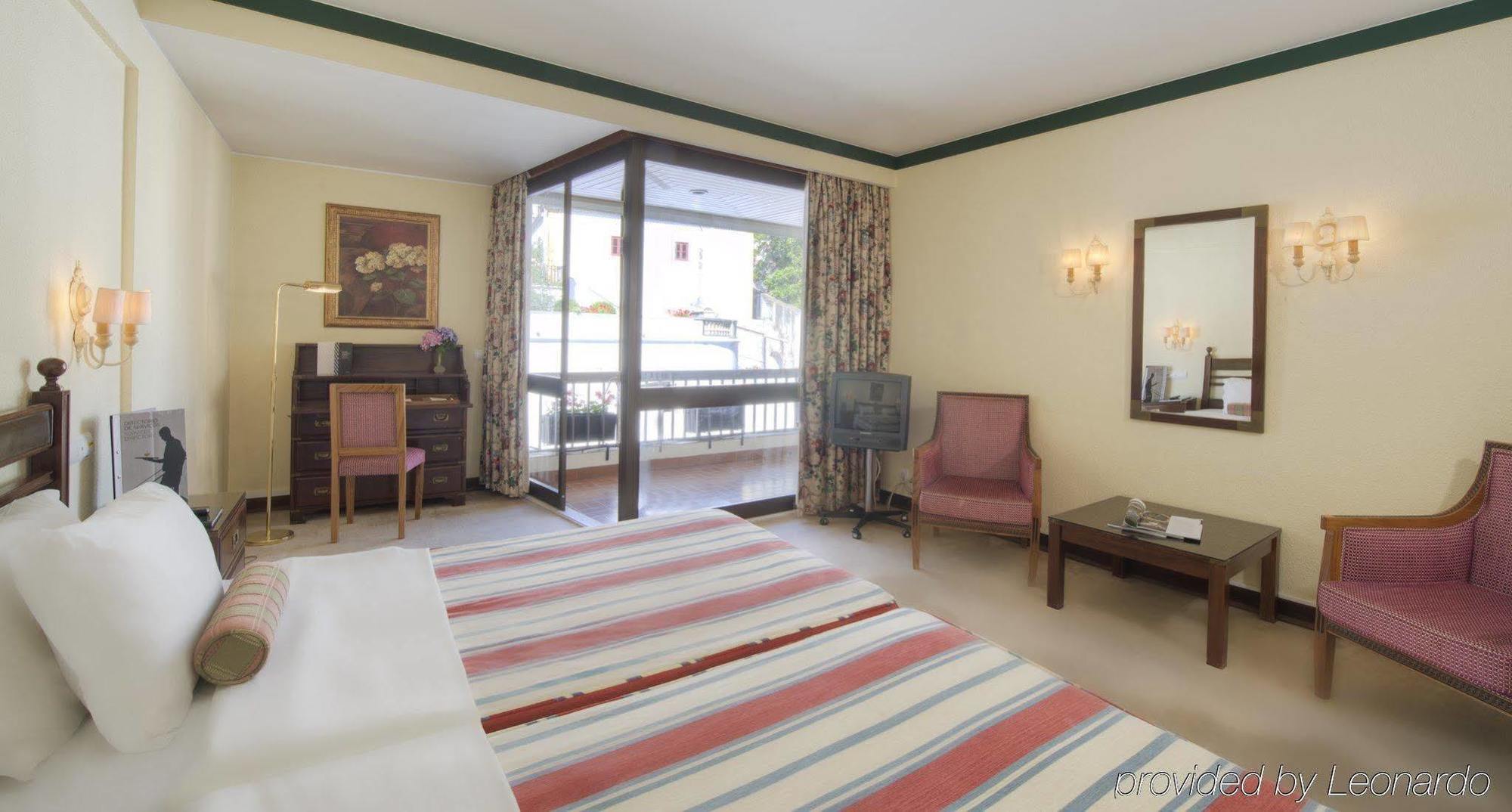 Nh Centro Hotel 4*