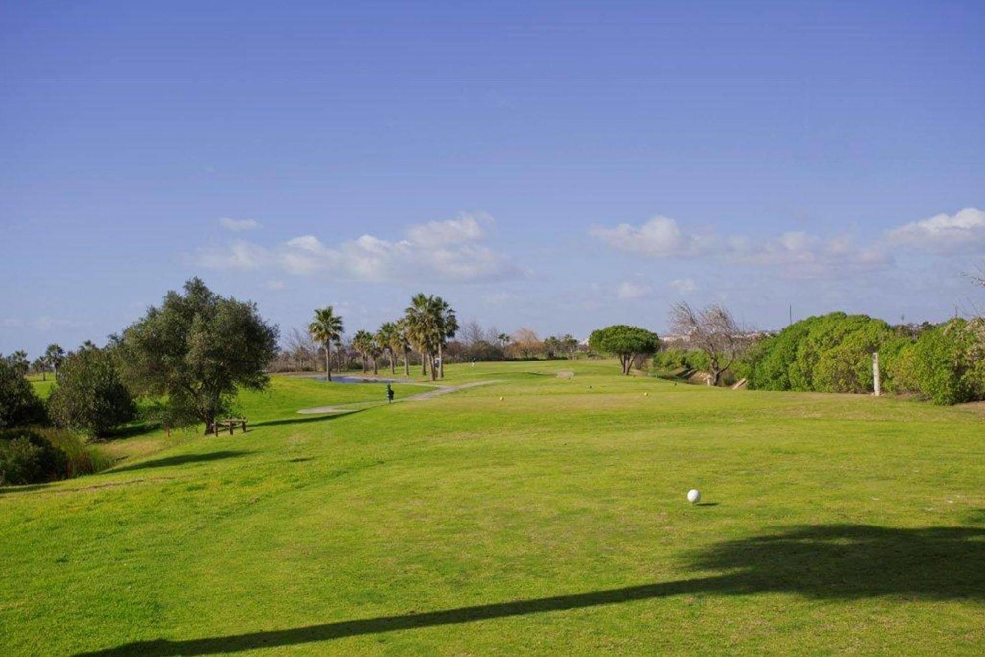 Bayside Salgados Apartahotel