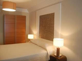 Bed & Breakfast Seventies Lagos