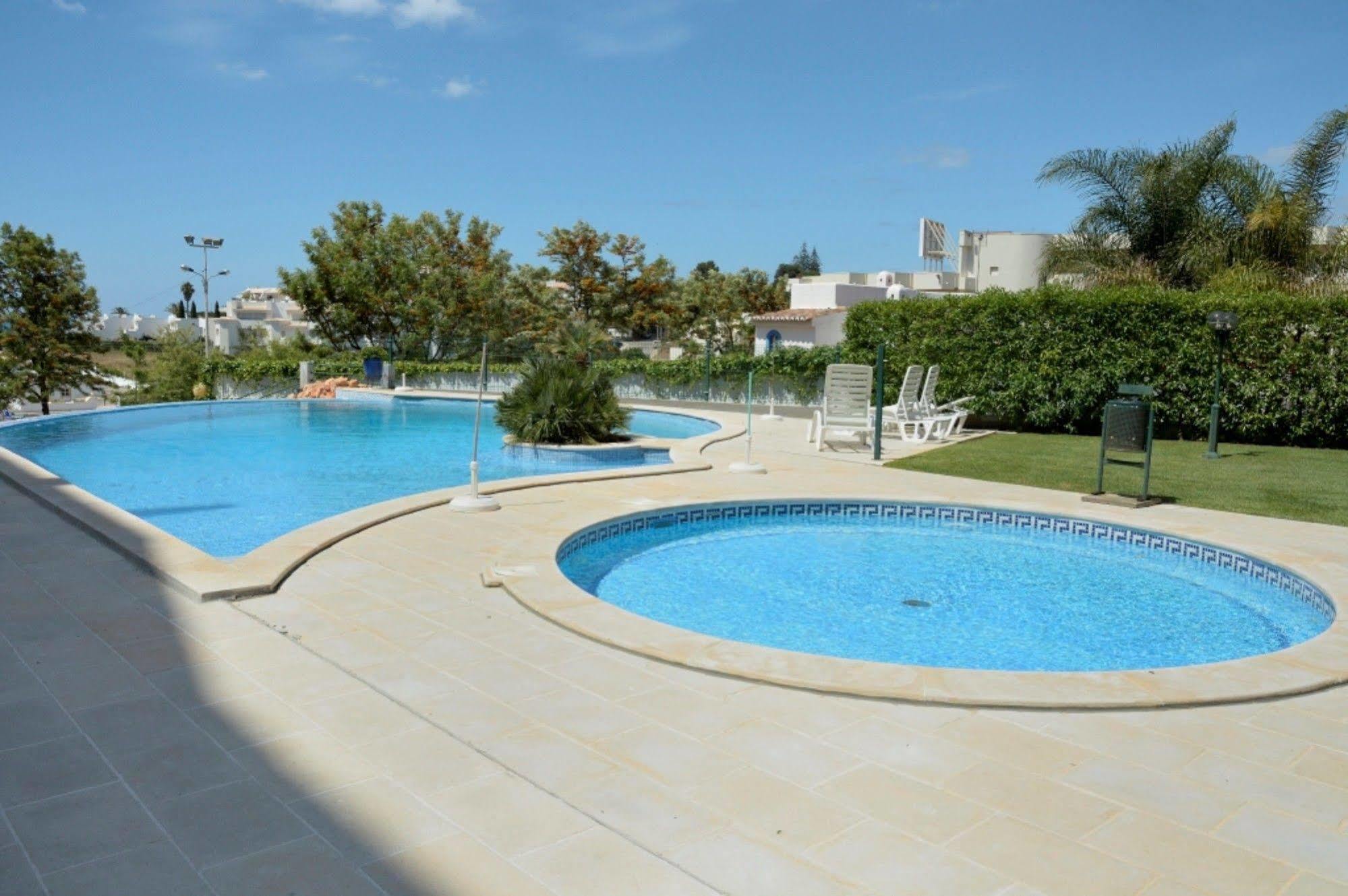 Akisol Armacao Pera Beach Apartment *