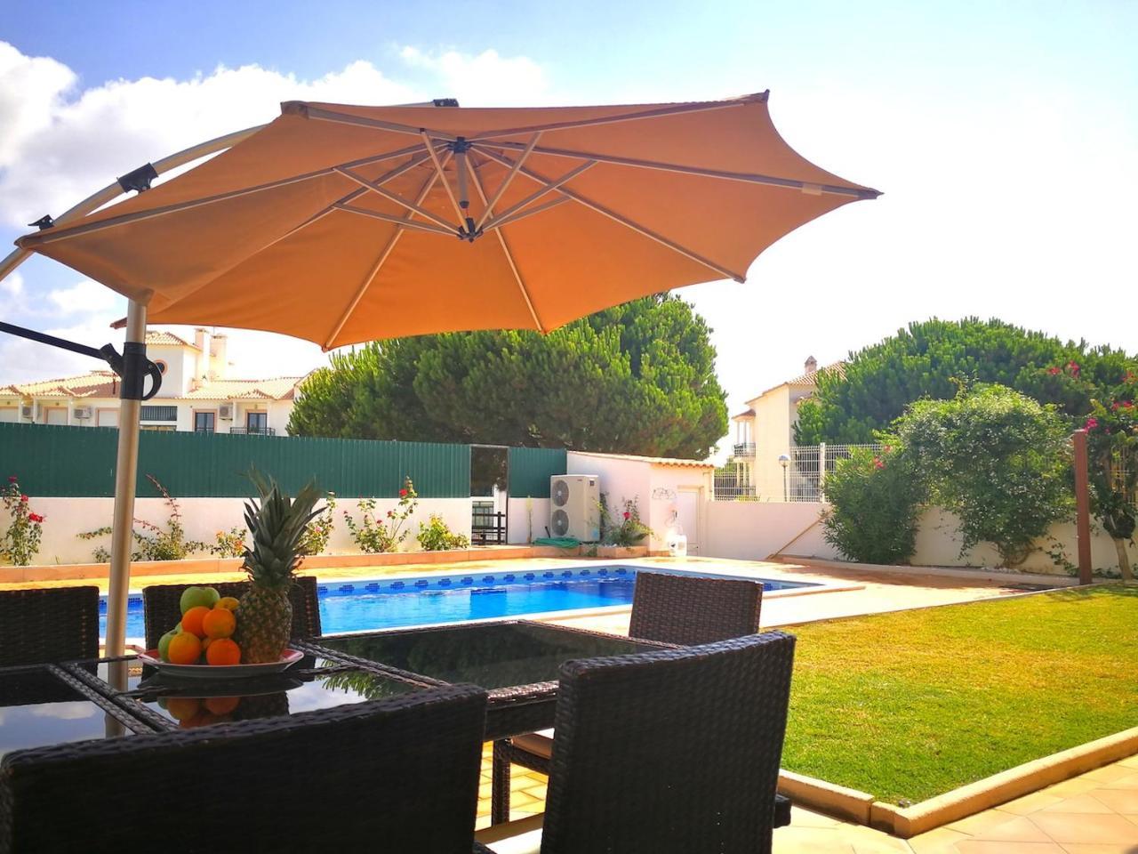 6 Bedroom Brady Private With Pool And Garden