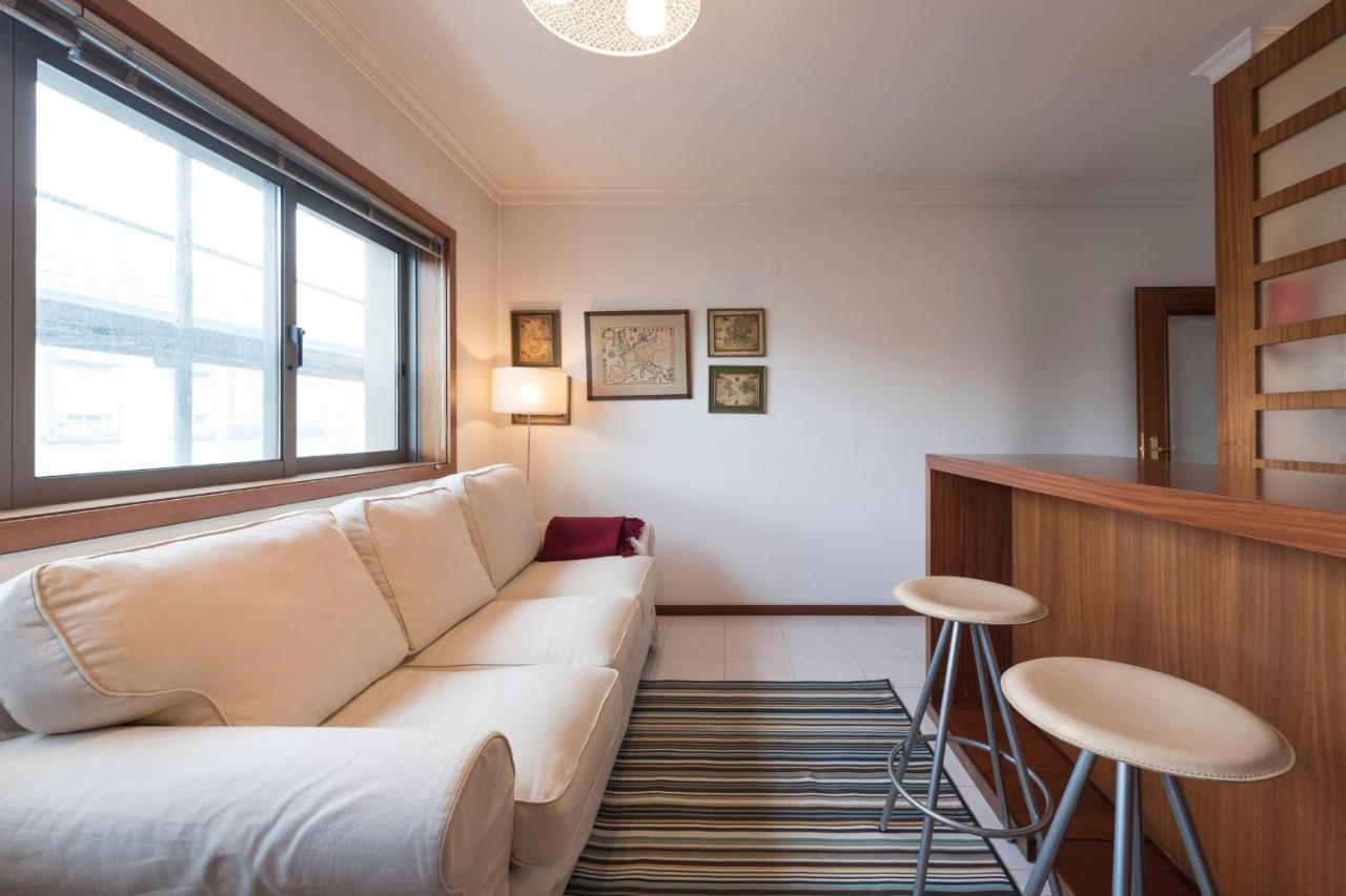 Lovelystay - Charm By Metro Station Apartment *