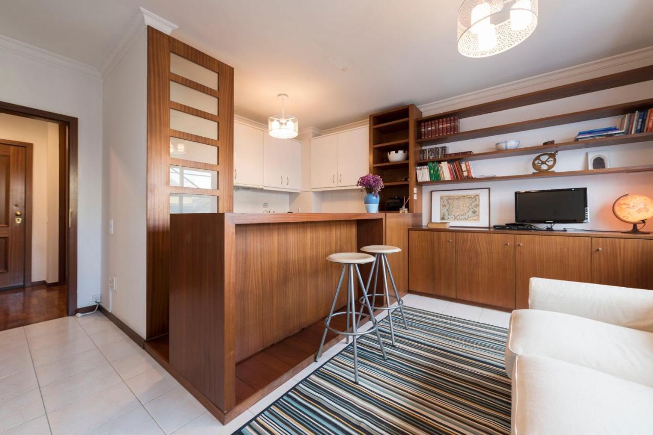 Lovelystay - Charm By Metro Station Apartment *