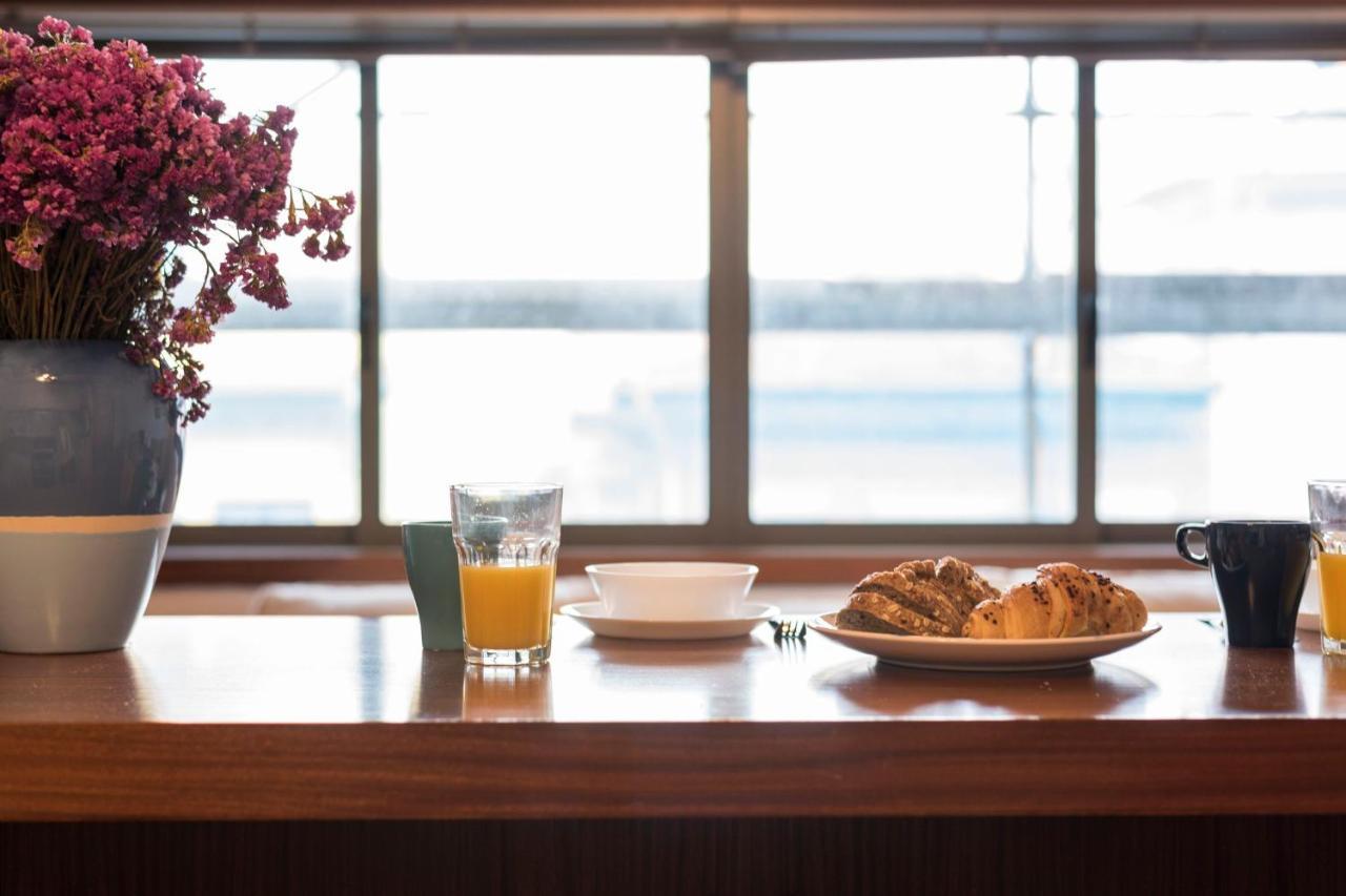 Lovelystay - Charm By Metro Station Apartment *