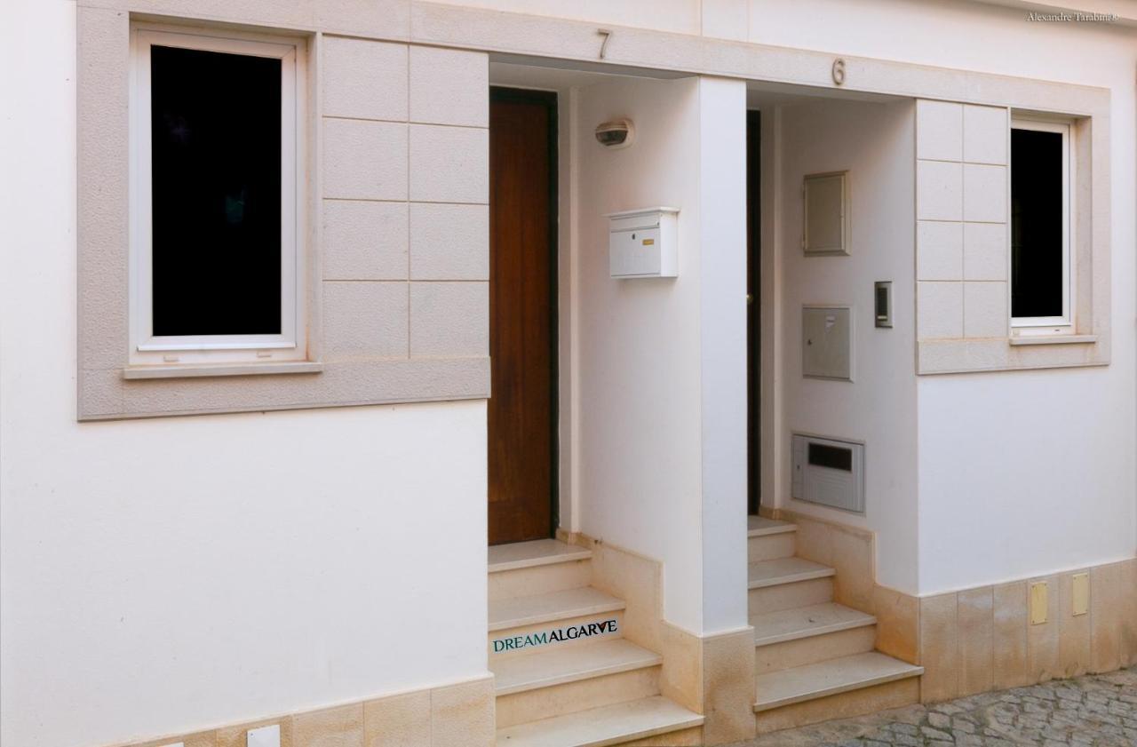 B28 - Stylish Typical House Holiday home